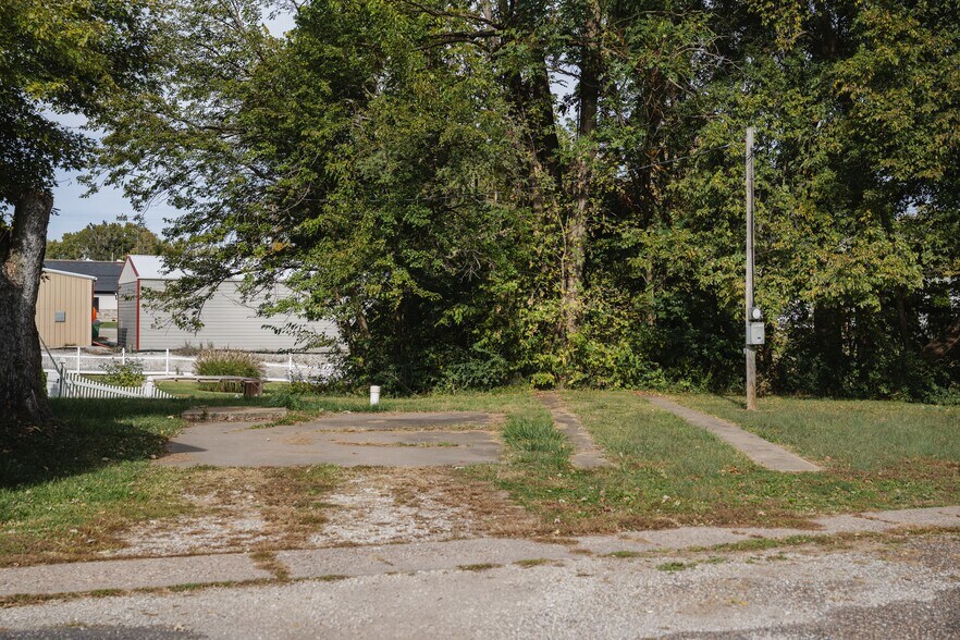 More Photos Of 225 S Barnett, Nauvoo Multifamily For Sale