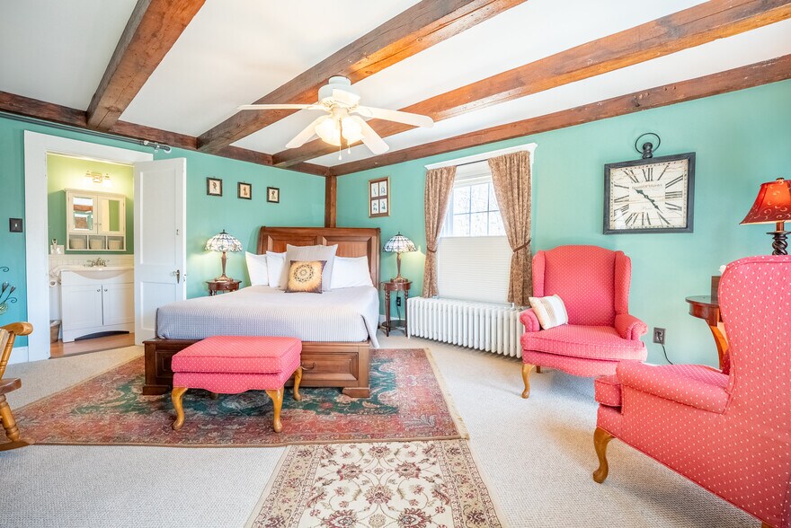 More Photos Of 2 River Rd, Cape Neddick Hospitality For Sale