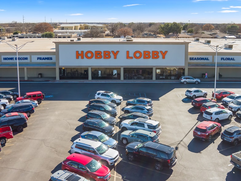 More Photos Of 2805 Southwest Pky, Wichita Falls General Retail For Sale