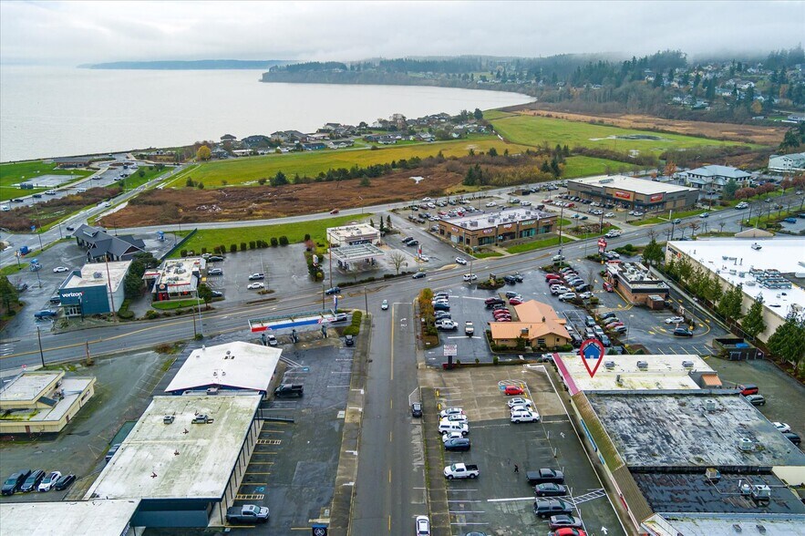 More Photos Of 1421 SW Barlow St, Oak Harbor General Retail For Sale