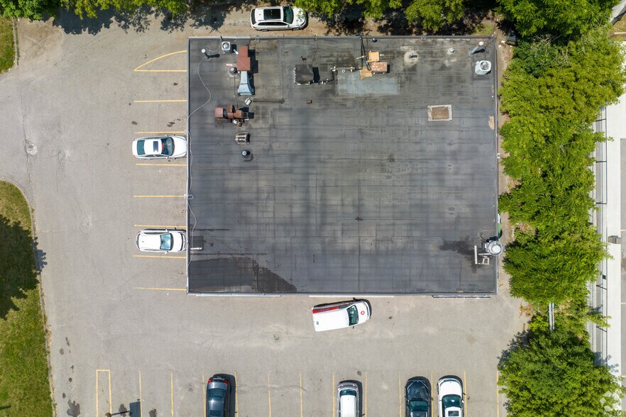 More Photos Of 17830 Leslie St, Newmarket Convenience Store For Sale