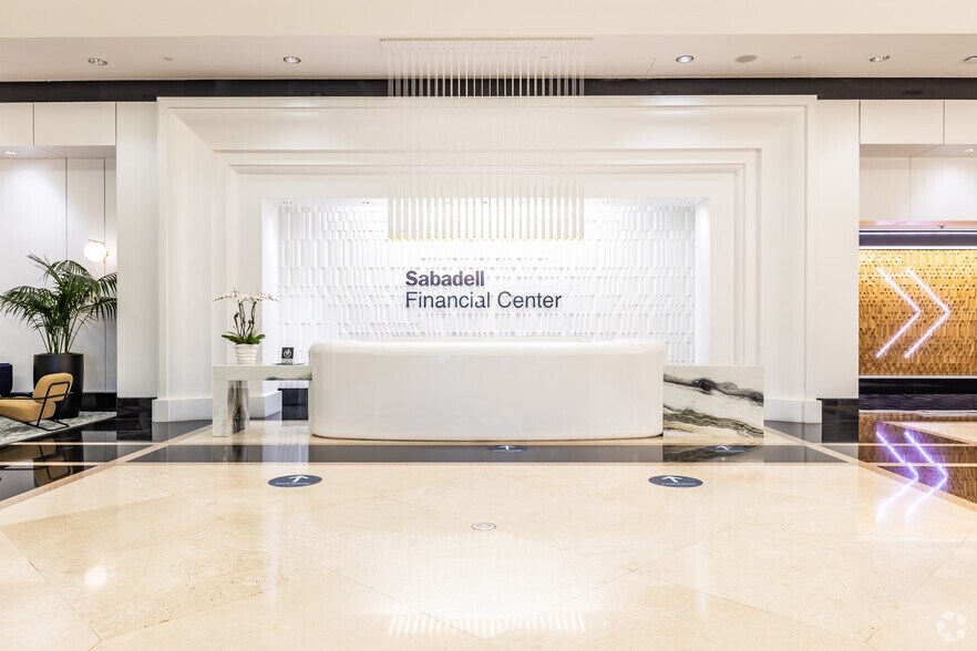 More Photos Of 1111 Brickell Ave, Miami Office For Lease