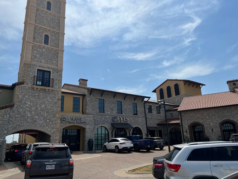 More Photos Of 72 Andorra Dr, Westlake Office For Lease