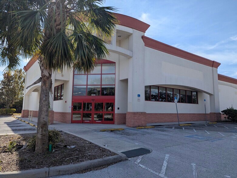 Primary Photo Of 13839 Little Rd, Hudson Freestanding For Lease