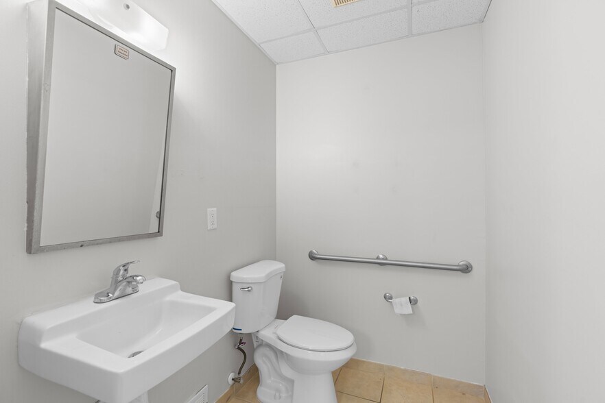 More Photos Of 13455 S Military Trl, Delray Beach Medical For Lease