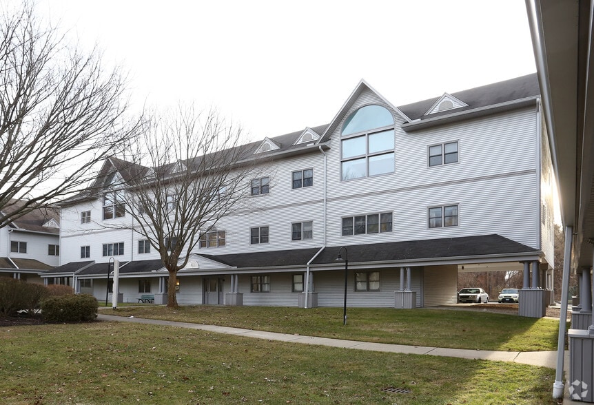 Primary Photo Of 420 E Main St, Branford Medical For Sale