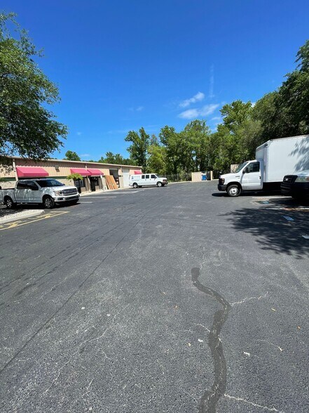 More Photos Of 1718 Kennedy Pt, Oviedo Warehouse For Lease