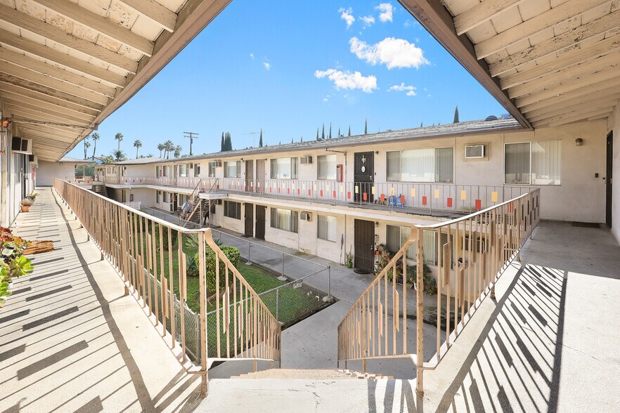 More Photos Of 524 N Poplar Ave, Montebello Apartments For Sale