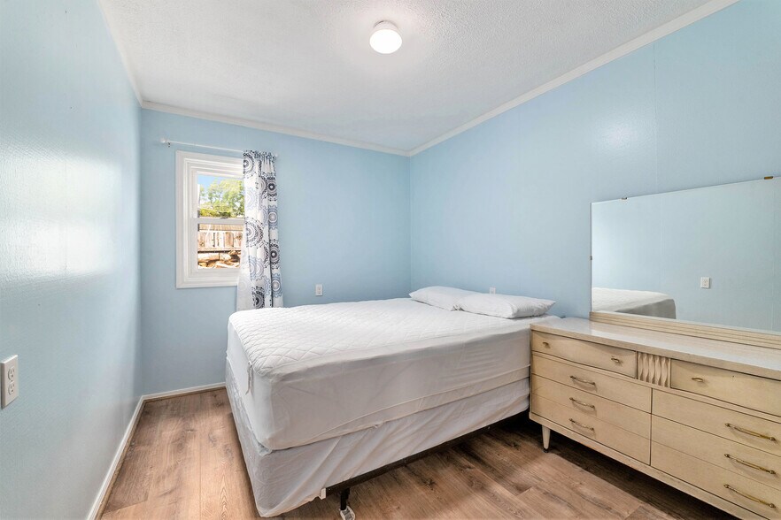 More Photos Of 10392 Houghton Lake dr, Houghton Lake Specialty For Sale