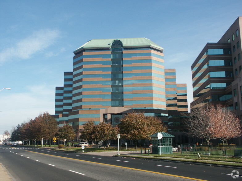 Primary Photo Of 555 Long Wharf Dr, New Haven Office For Lease