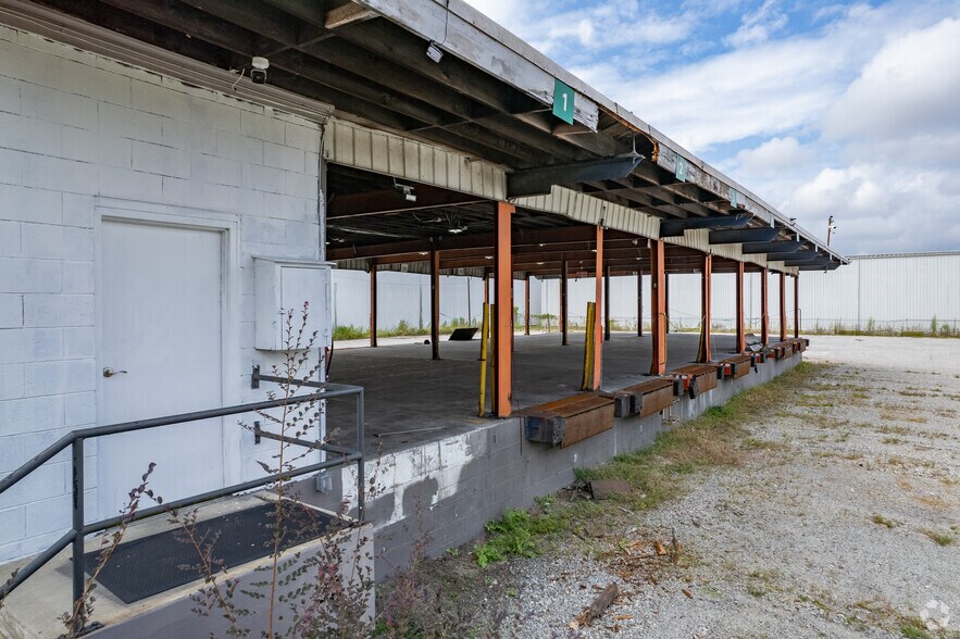 More Photos Of 3501 Edwin Ave, Savannah Truck Terminal For Lease