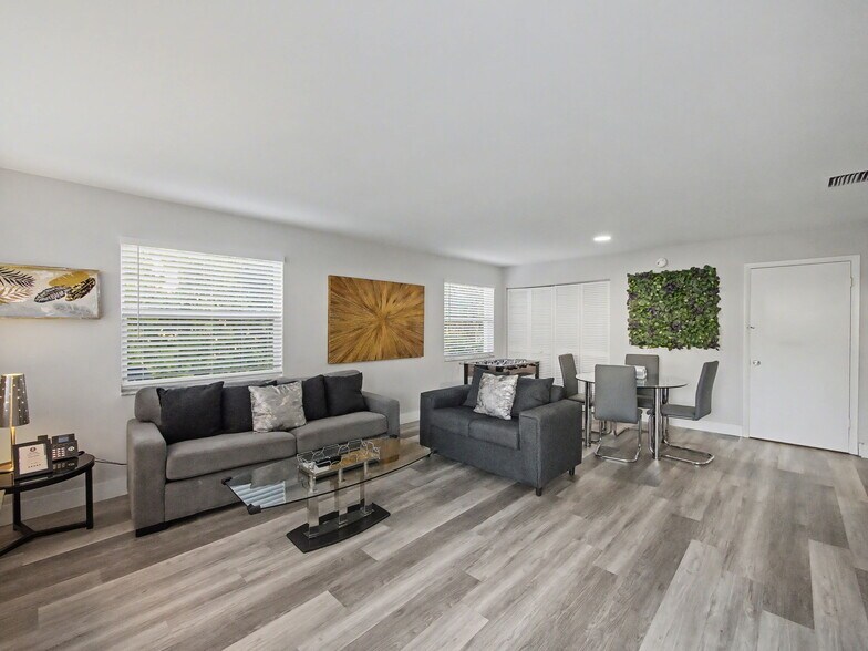 More Photos Of 112 Claremont Ln, Palm Beach Shores Apartments For Sale