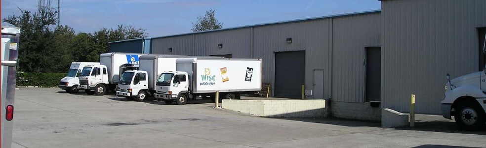 More Photos Of 5784 Mining Blvd, Jacksonville Warehouse For Lease