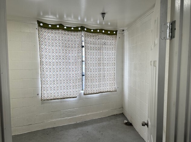 More Photos Of 541 Roosevelt Ave, San Antonio Warehouse For Lease