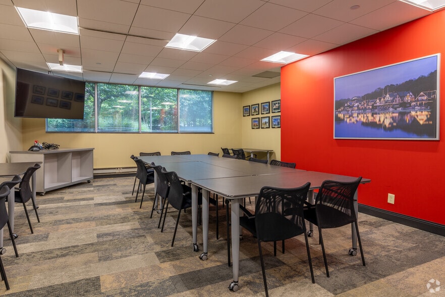 More Photos Of 535 Route 38, Cherry Hill Office For Lease