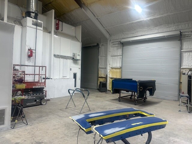 More Photos Of 2201 Commerce St, Marble Falls Warehouse For Sale