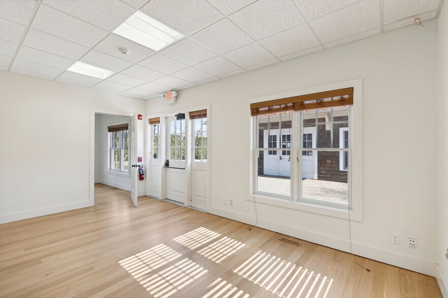 More Photos Of 50 Station Rd, Water Mill Unknown For Lease