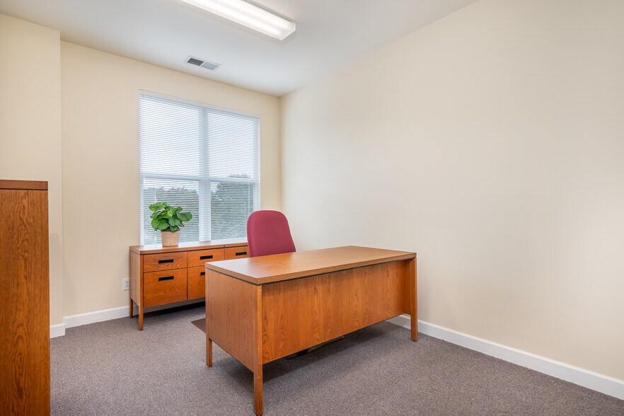 More Photos Of 8210 Village Harbor Dr, Cornelius Loft Creative Space For Sale