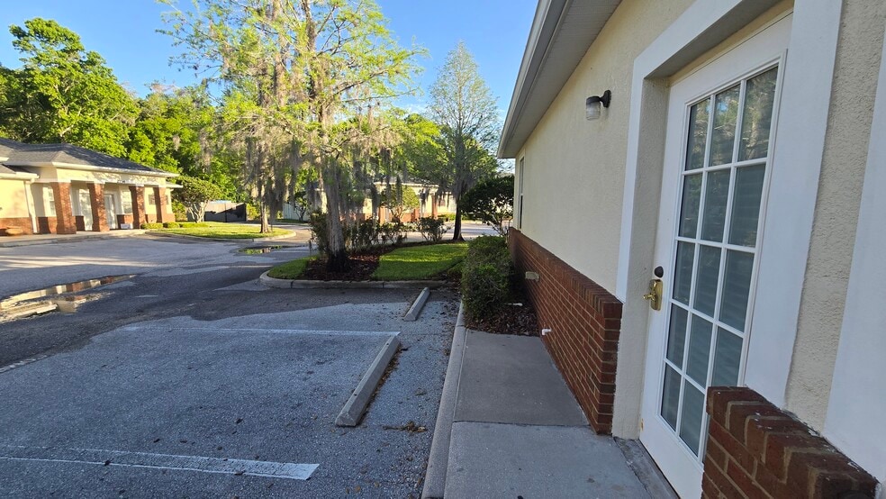 More Photos Of 2649 Windguard Cir, Zephyrhills Medical For Lease