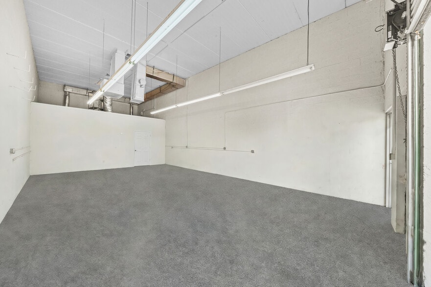 More Photos Of 1769-1791 Blount Rd, Pompano Beach Warehouse For Sale