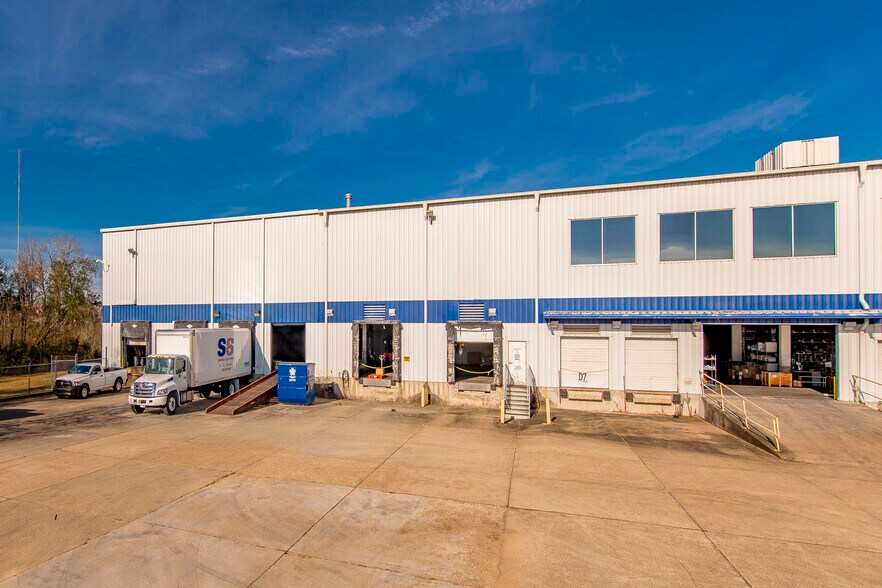More Photos Of 7150 Exchequer Dr, Baton Rouge Warehouse For Lease
