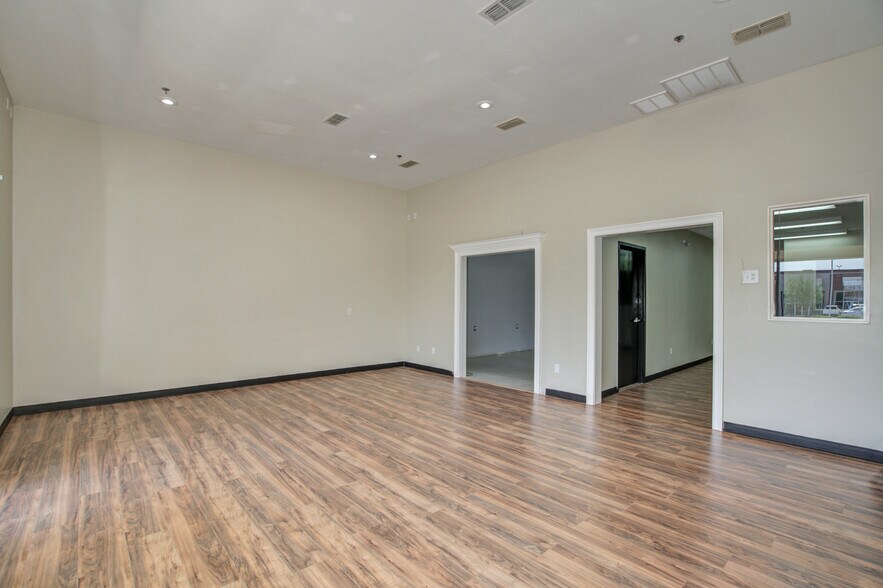 6400 N 10th St, McAllen, TX 78504 Retail For Lease