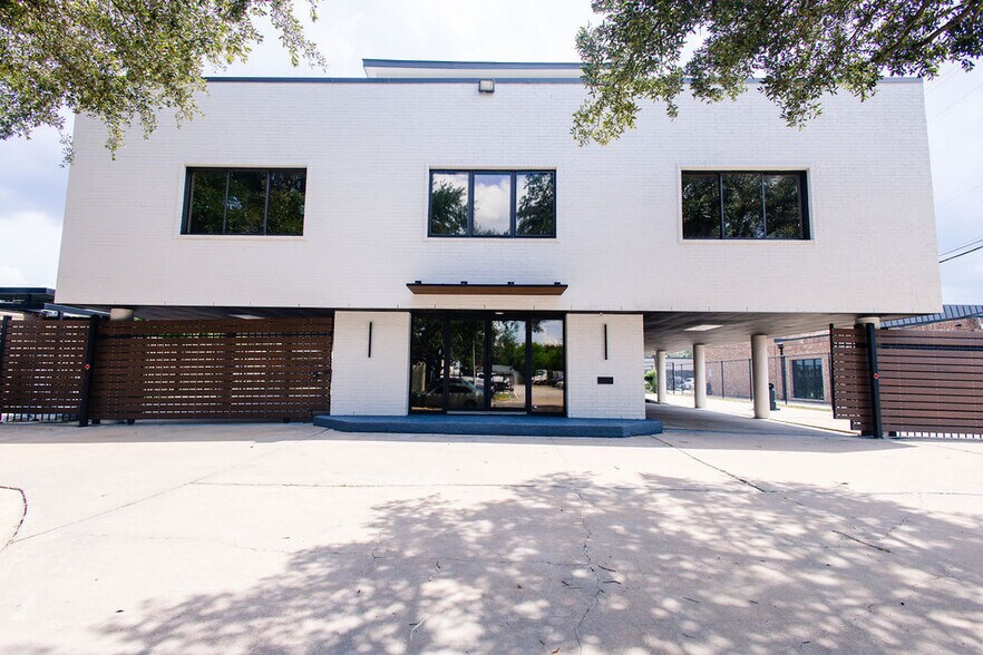 More Photos Of 8225 Westglen Dr, Houston Office For Sale