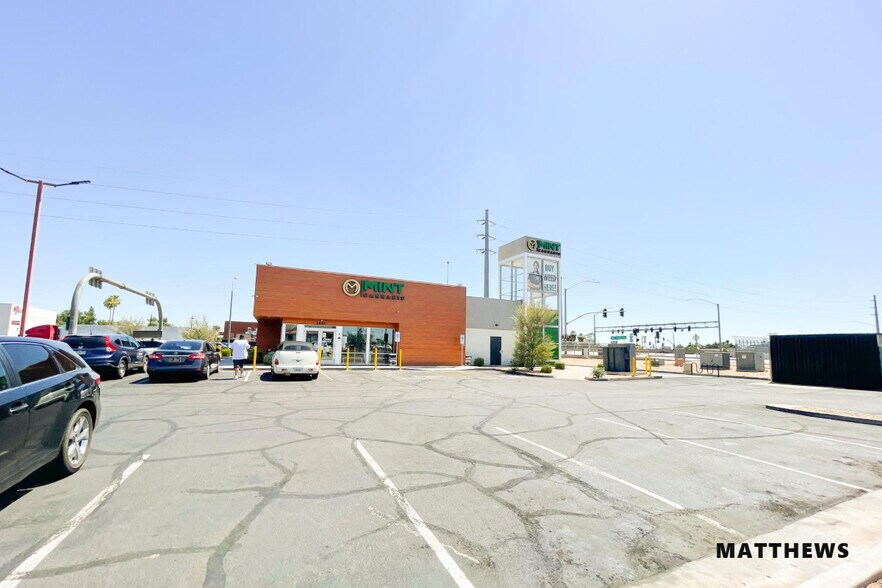 More Photos Of 456 W Base St, Madison General Retail For Sale