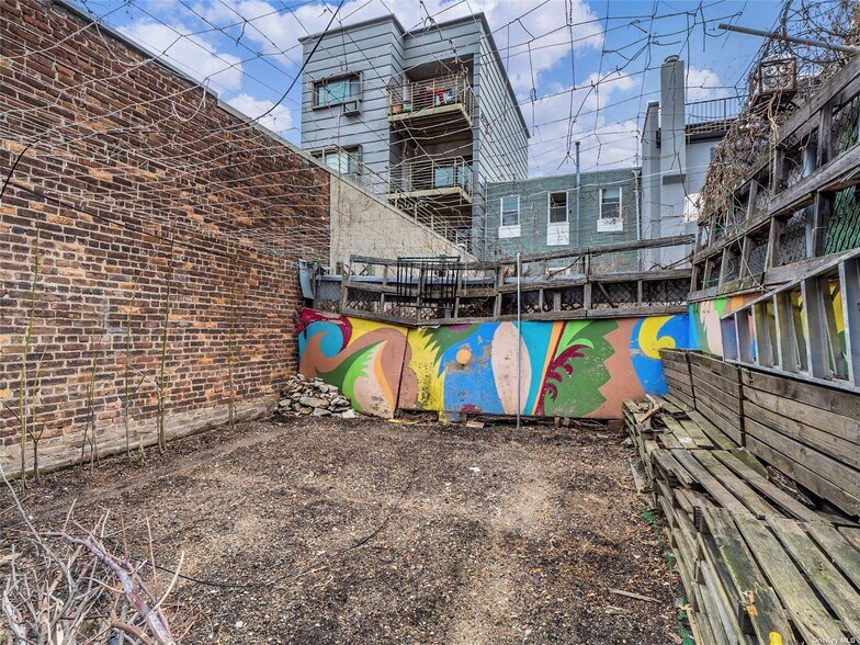 More Photos Of 739 Grand St, Brooklyn Apartments For Lease