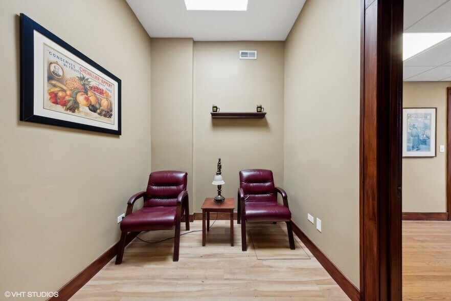 More Photos Of 536 Crescent Blvd, Glen Ellyn Unknown For Lease