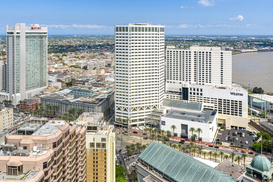 More Photos Of 365 Canal St, New Orleans Office For Lease