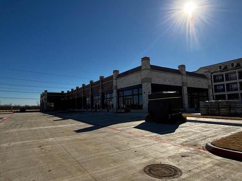 More Photos Of 4400 Bourbon St, Frisco Unknown For Lease