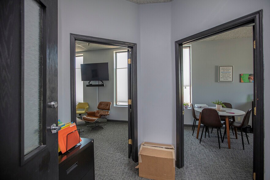 More Photos Of 600 S Main St, Elkhart Office For Lease