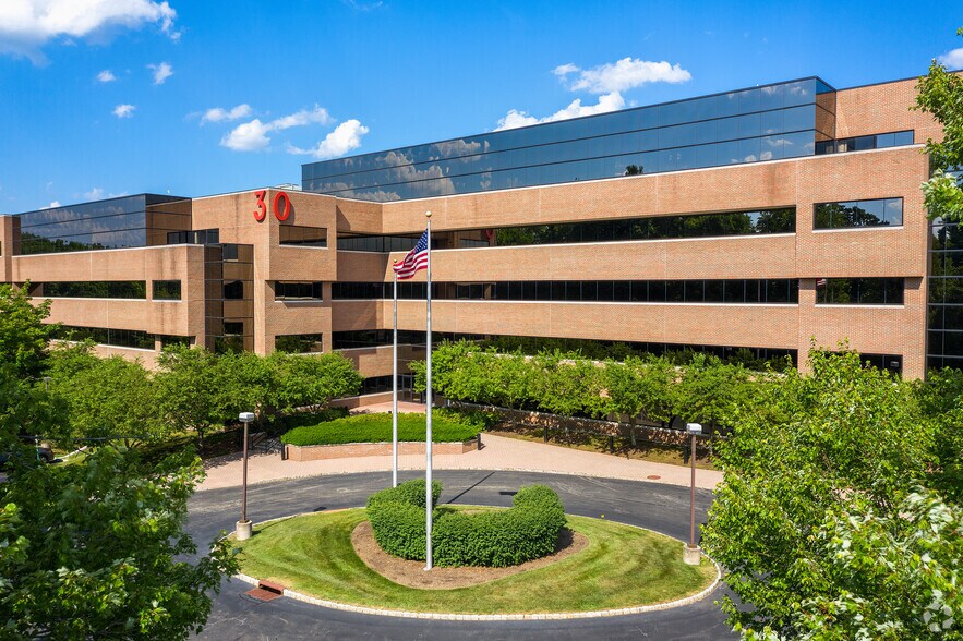 More Photos Of 30 Independence Blvd, Warren Office For Lease