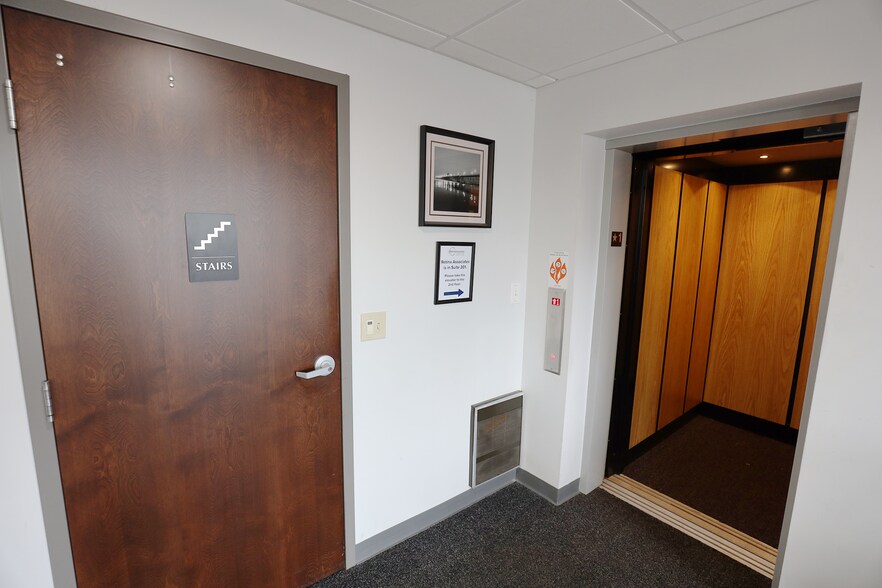 More Photos Of 17534 Royalton Rd, Strongsville Medical For Lease