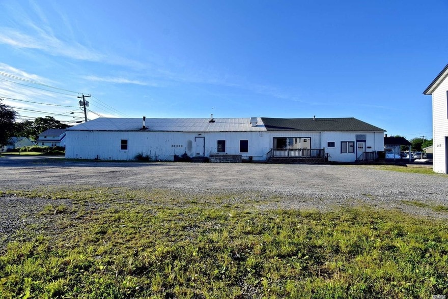More Photos Of 25 Degnon Blvd, Bay Shore Manufacturing For Lease