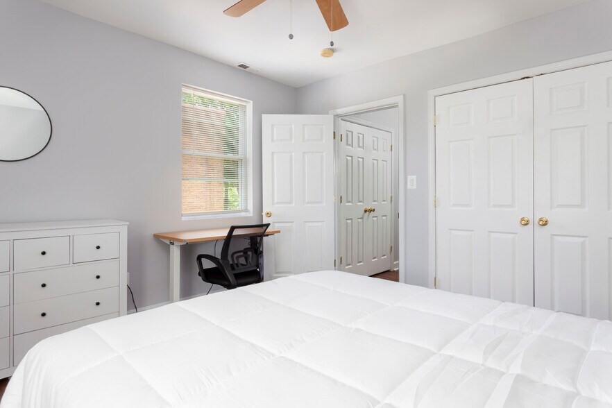 More Photos Of 2859 Denver St SE, Washington Apartments For Sale