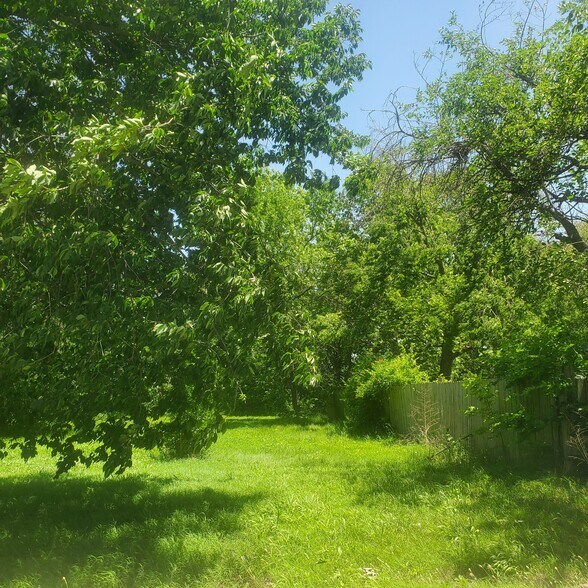 More Photos Of 524 N 6th St, Osage City Land For Sale