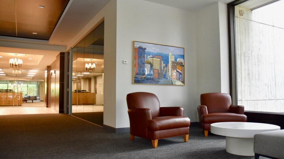 More Photos Of 9855 W 78th St, Eden Prairie Office For Lease