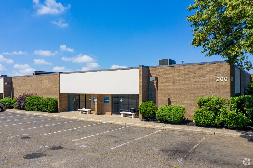 More Photos Of 7905 Browning Rd, Pennsauken Unknown For Lease