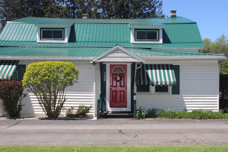 More Photos Of 2311 PA-247, Clifford Township Restaurant For Sale