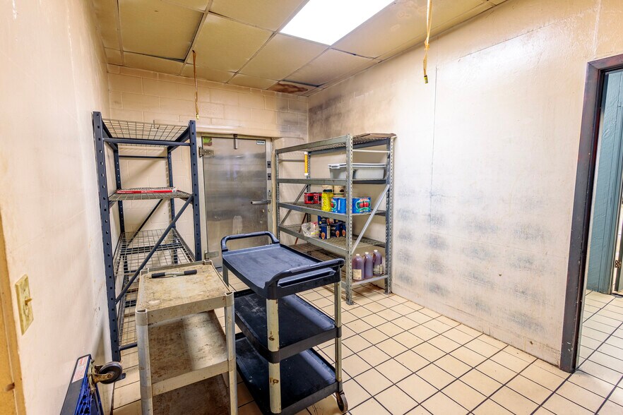 More Photos Of 15908 Main St, Town Creek General Retail For Sale