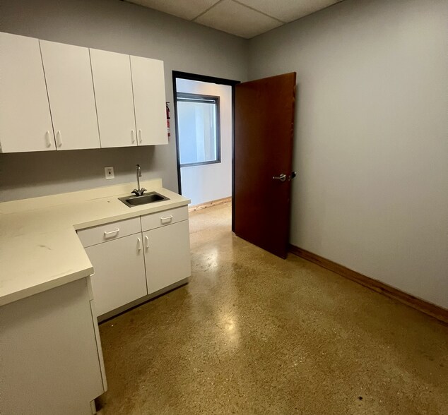 More Photos Of 13154 Coit Rd, Dallas Office For Lease