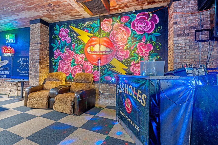 More Photos Of 816 Albert Pike Rd, Hot Springs Bar For Sale