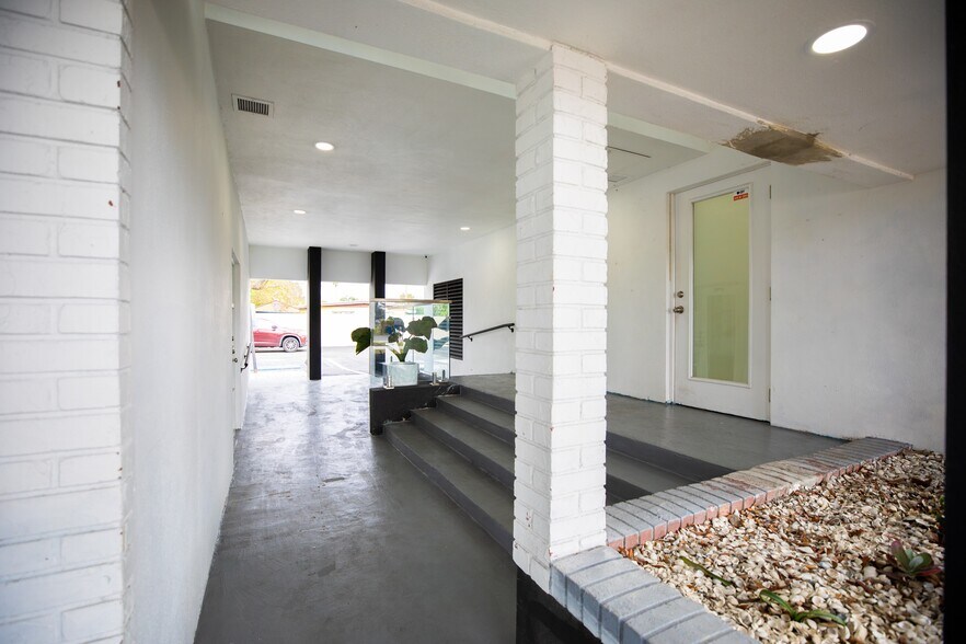 More Photos Of 2715 W Sligh Ave, Tampa Office Residential For Sale