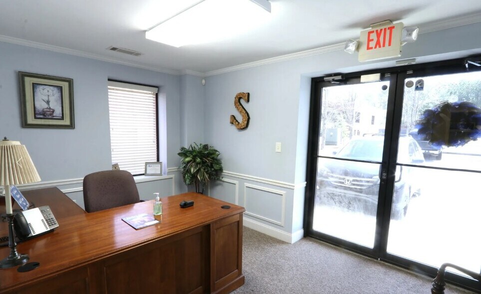 More Photos Of 5346 Palmero Ct, Buford Light Distribution For Sale