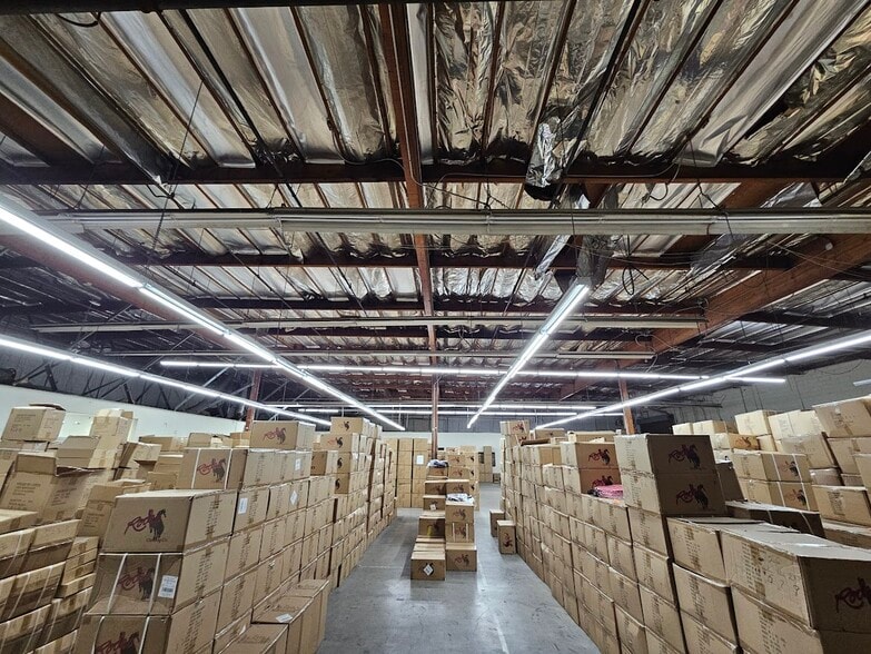 More Photos Of 1125 E 14th St, Los Angeles Warehouse For Sale