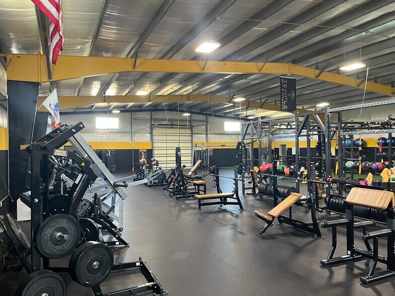 More Photos Of 3461 Peeler Rd, Jacksonville Sports And Entertainment For Sale