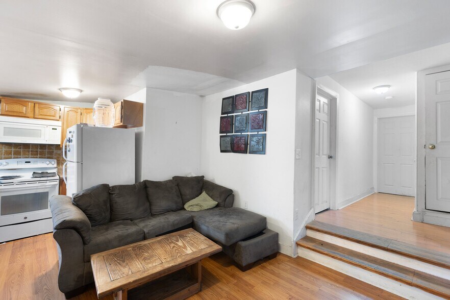 More Photos Of 125 W State St, Kennett Square Apartments For Sale