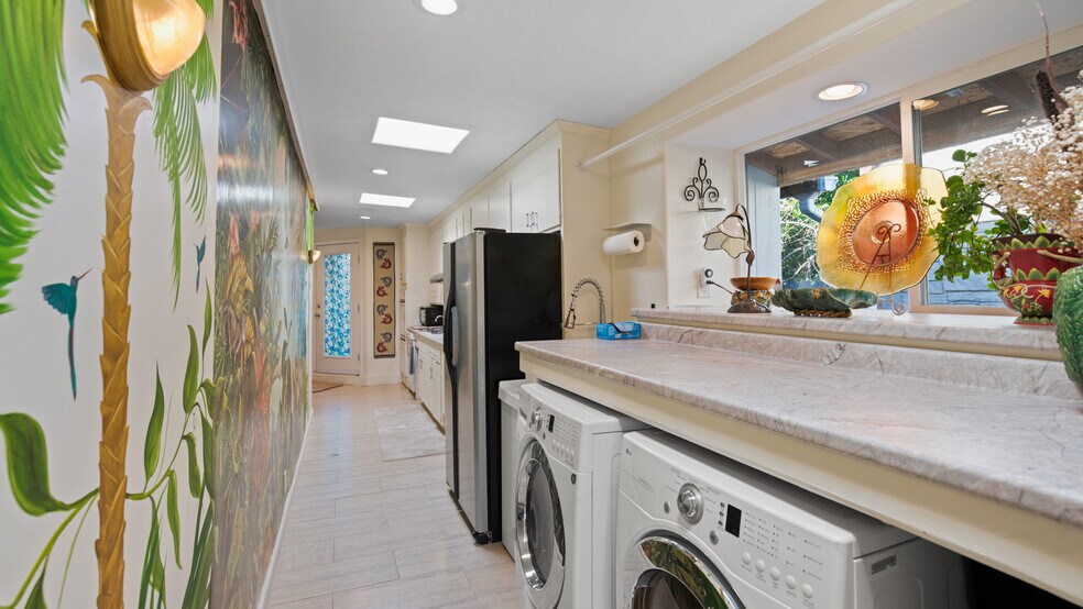 More Photos Of 1403 Rowena Way, Sacramento Specialty For Sale